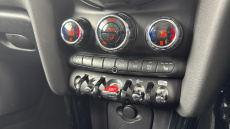 MINI Hatchback 1.5 Cooper Classic 3dr Auto [Comfort/Nav Pack] Petrol Hatchback